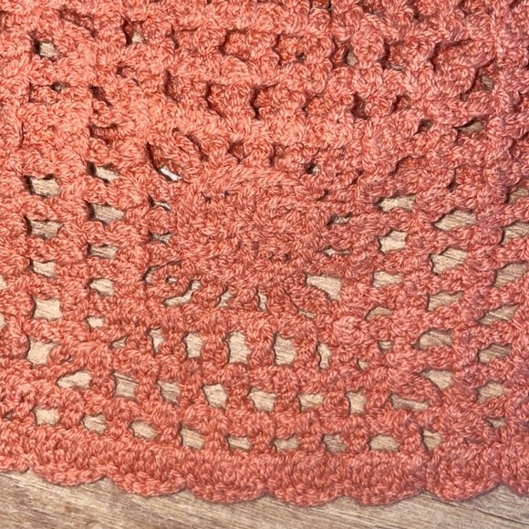 Cropped Crocheted Vest - Picture 4 of 8